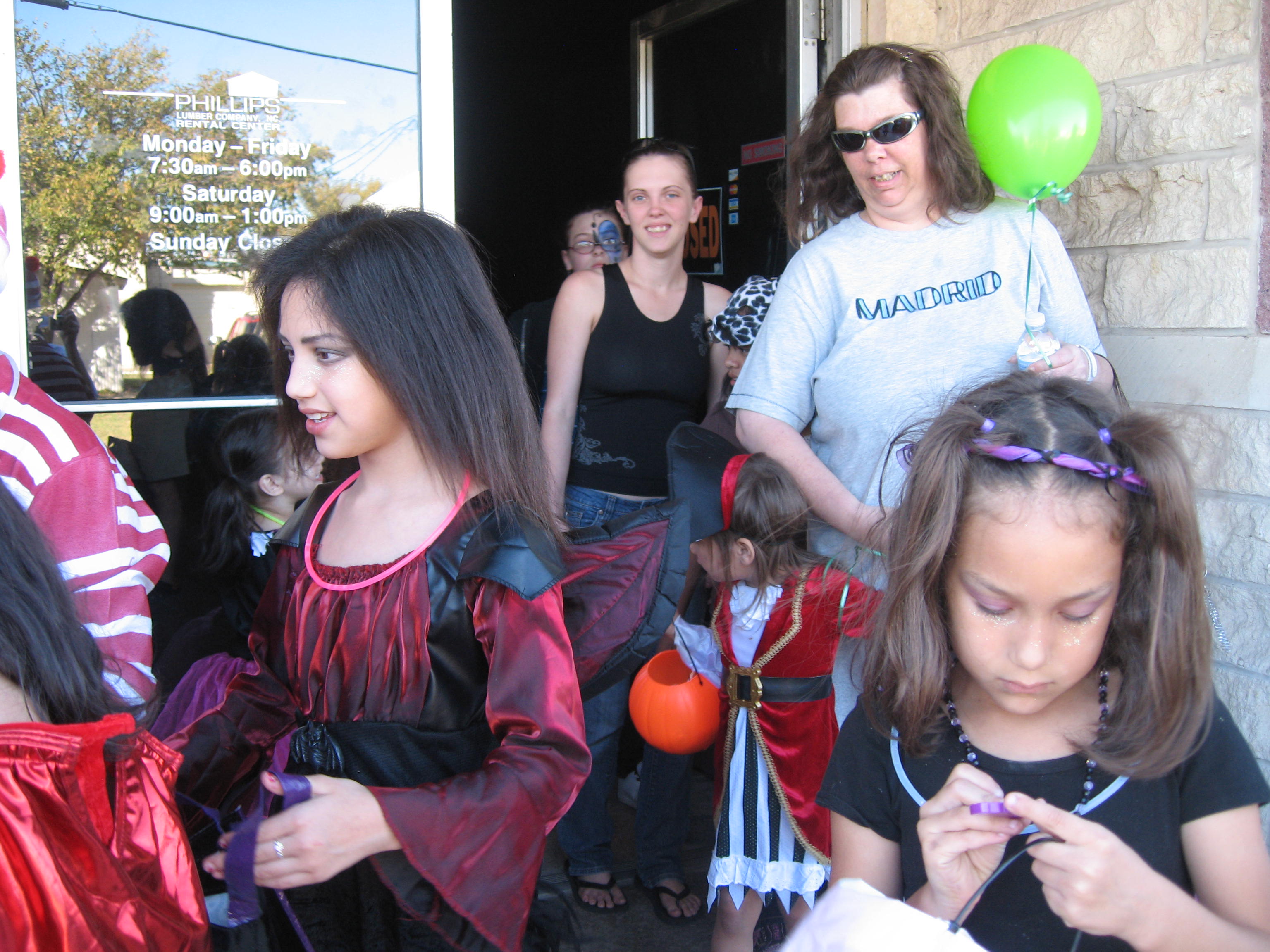 scare on the square 032